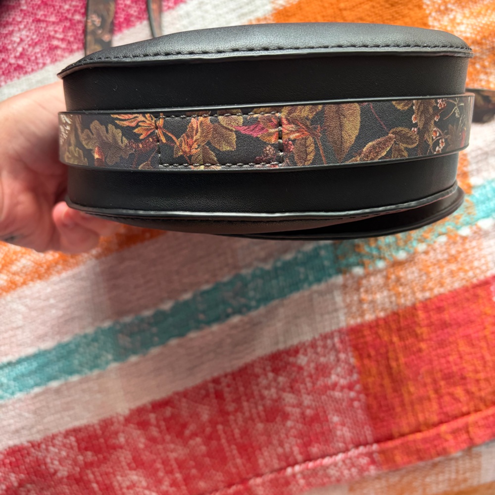FABLE ENGLAND
Women's Black A Night's Tale Saddle Bag - Picture 5 of 5